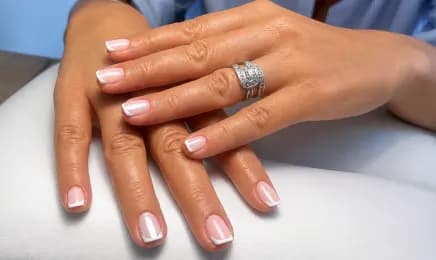 Acrylique + vernis permanent